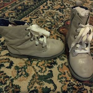 Girl boots